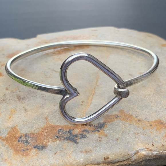 Heart Bangle Bracelet Sterling Silver Hook Closure - Picture 1 of 9